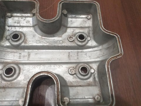 POKRYWA ZAWORÓW GŁOWICY HONDA VF 750 RC15 POKRYWA ZAWORÓW GŁOWICY HONDA VF 750 RC15