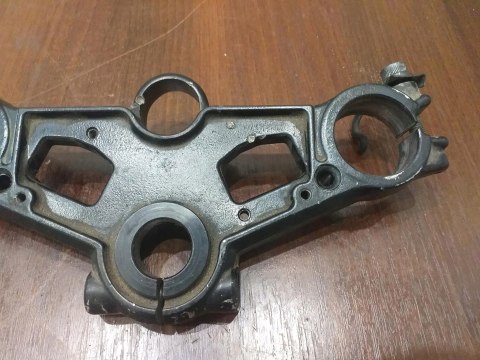 PÓŁKA GÓRNA HONDA VF 750 RC15