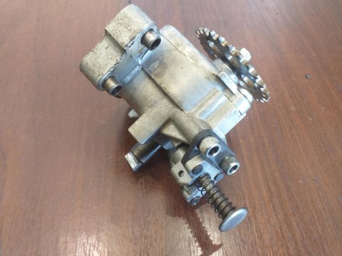 POMPA OLEJU KAWASAKI GPX 750 POMPA OLEJU KAWASAKI GPX 750