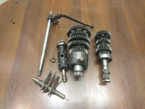 SKRZYNIA BIEGÓW HONDA VF 750 RC15 SKRZYNIA BIEGÓW HONDA VF 750 RC15