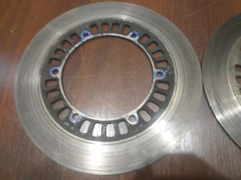 TARCZE HAMULCOWE PRZÓD KPL YAMAHA XJ 750 MAXIM TARCZE HAMULCOWE PRZÓD KPL YAMAHA XJ 750 MAXIM