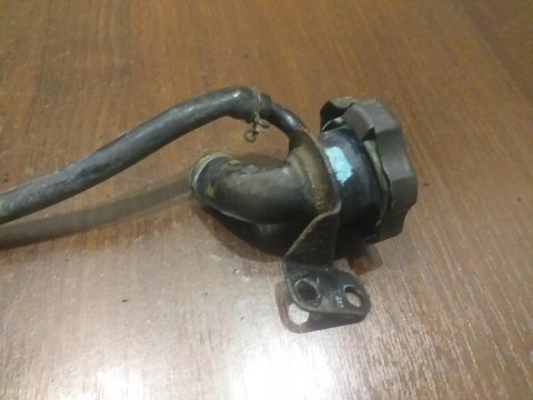 WLEW KOREK PŁYNU YAMAHA XJ 750 MAXIM WLEW KOREK PŁYNU YAMAHA XJ 750 MAXIM