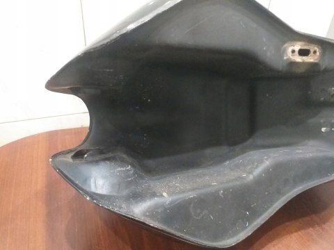 ZBIORNIK PALIWA BAK SUZUKI GS 650 ZBIORNIK PALIWA BAK SUZUKI GS 650