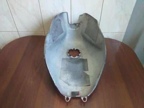 NAKŁADKA NA ZBIORNIK PALIWA YAMAHA FZR 600 NAKŁADKA NA ZBIORNIK PALIWA YAMAHA FZR 600