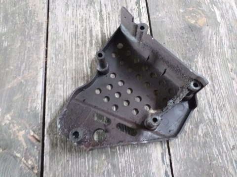 OSŁONA ZĘBATKI ŁAŃCUCHA SUZUKI GSXR 750 OSŁONA ZĘBATKI ŁAŃCUCHA SUZUKI GSXR 750