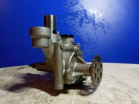 POMPA OLEJU OLEJOWA HONDA MAGNA VF 500 V30 POMPA OLEJU OLEJOWA HONDA MAGNA VF 500 V30