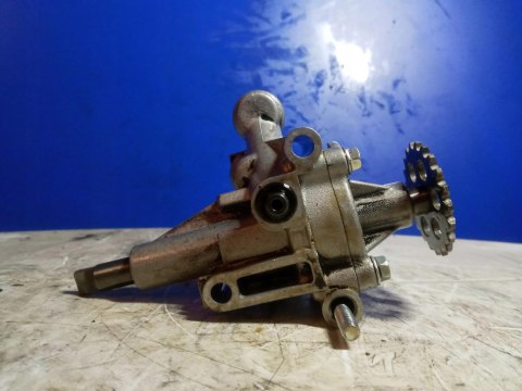 POMPA OLEJU OLEJOWA HONDA MAGNA VF 500 V30 POMPA OLEJU OLEJOWA HONDA MAGNA VF 500 V30