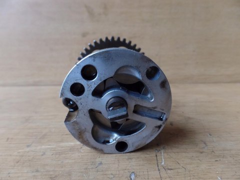 POMPA OLEJU OLEJOWA YAMAHA YZF 1000 THUNDERACE POMPA OLEJU OLEJOWA YAMAHA YZF 1000 THUNDERACE