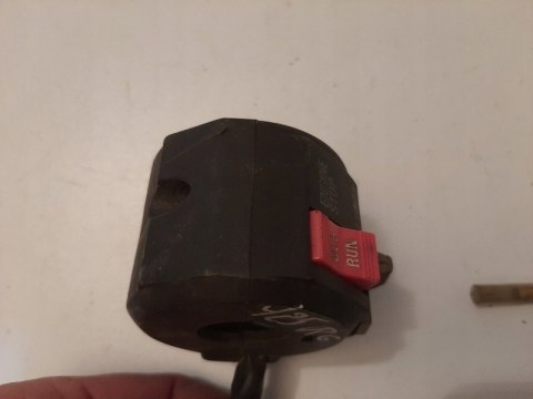 PRZEŁĄCZNIK PRAWY SUZUKI RG 125 PRZEŁĄCZNIK PRAWY SUZUKI RG 125