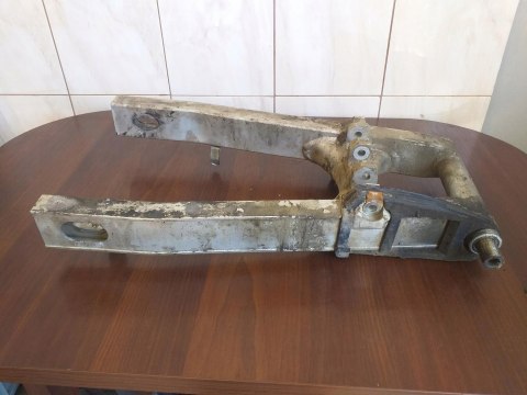 WAHACZ TYŁ YAMAHA FJ 1100 WAHACZ TYŁ YAMAHA FJ 1100