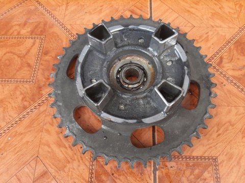 ZABIERAK TYLNEGO KOŁA GUMY KAWASAKI ZXR 750 H ZABIERAK TYLNEGO KOŁA GUMY KAWASAKI ZXR 750 H
