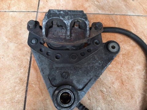 ZACISK HAMULCOWY TYŁ JARZMO KAWASAKI ZZR 1100