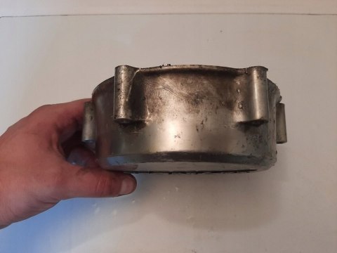 DEKIEL POKRYWA SILNIKA HONDA MAGNA VF 500 V 30 DEKIEL POKRYWA SILNIKA HONDA MAGNA VF 500 V 30