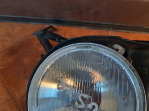 LAMPA REFLEKTOR BEZ STELAŻA SUZUKI GSX R 750 LAMPA REFLEKTOR BEZ STELAŻA SUZUKI GSX R 750