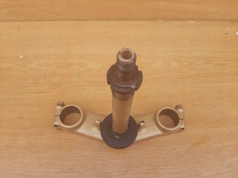 PÓŁKA DOLNA SZTYCA KAWASAKI ZZR 400 600