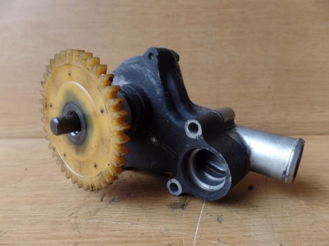 POMPA WODY CIECZY YAMAHA TDM 850 3VD POMPA WODY CIECZY YAMAHA TDM 850 3VD