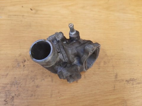 OBUDOWA TERMOSTATU TERMOSTAT KAWASAKI ZX10R 06 07 OBUDOWA TERMOSTATU TERMOSTAT KAWASAKI ZX10R 06 07