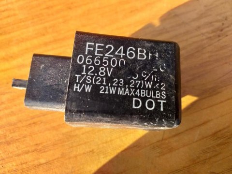 PRZEKAŹNIK KAWASAKI ZZR 1400 2010R