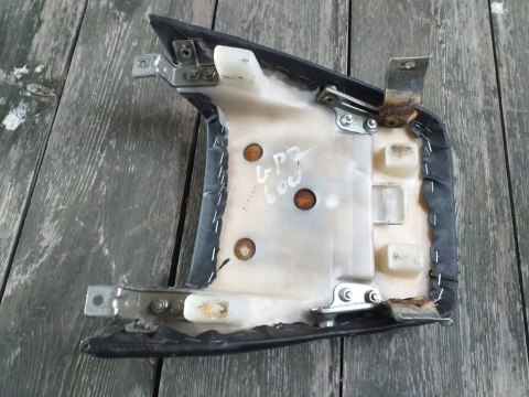 SIEDZENIE FOTEL KANAPA KAWASAKI GPZ 600 SIEDZENIE FOTEL KANAPA KAWASAKI GPZ 600