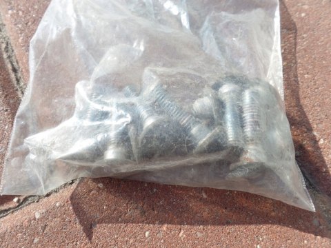 ŚRUBY TARCZY HAMULCOWEJ KAWASAKI ZX6R