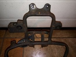 STELAŻ CZASZY HONDA DYLAN 125