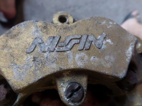 ZACISK PRZÓD HONDA VTR 1000