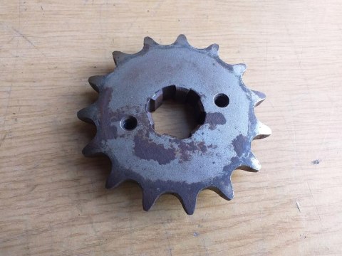 ZĘBATKA NAPĘDOWA PRZÓD HONDA VF 500 MAGNA ZĘBATKA NAPĘDOWA PRZÓD HONDA VF 500 MAGNA
