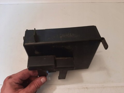 OBUDOWA AKUMULATORA SCHOWEK HONDA MAGNA VF 500 V30