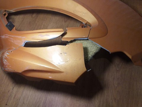 OSŁONA OWIEWKA BOK USZKODZONY BMW F650 CS