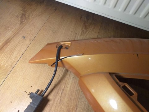 OSŁONA OWIEWKA BOK USZKODZONY BMW F650 CS