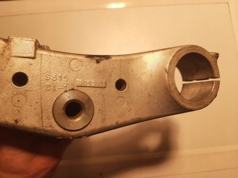 SZTYCA PÓŁKA DOLNA SUZUKI GSXR 600 SZTYCA PÓŁKA DOLNA SUZUKI GSXR 600
