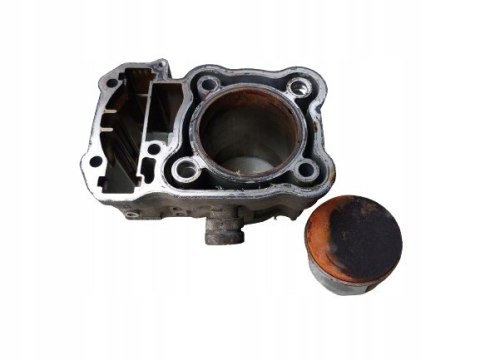 CYLINDER + TŁOK KPL HONDA NTV 650 RC33E