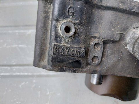 CYLINDER + TŁOK KPL HONDA NTV 650 RC33E CYLINDER + TŁOK KPL HONDA NTV 650 RC33E