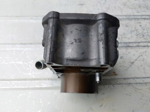 CYLINDER + TŁOK KPL HONDA NTV 650 RC33E CYLINDER + TŁOK KPL HONDA NTV 650 RC33E