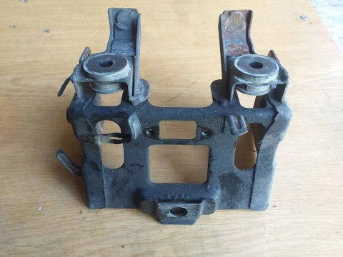 KOSZ MOCOWANIE AKUMULATORA HONDA VF 500 MAGNA KOSZ MOCOWANIE AKUMULATORA HONDA VF 500 MAGNA