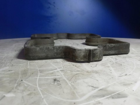 POKRYWA GŁOWICY DYSTANS HONDA MAGNA VF 700