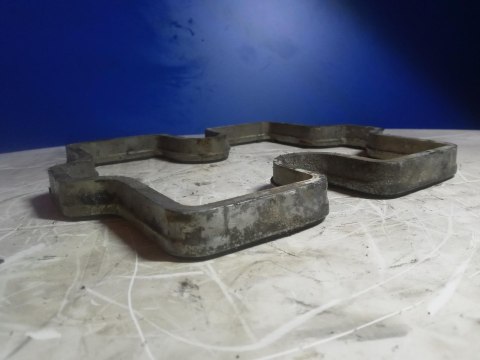 POKRYWA GŁOWICY DYSTANS HONDA MAGNA VF 700