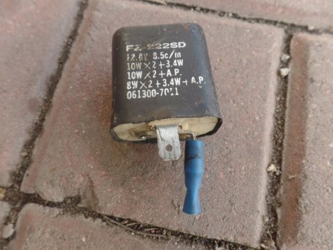 PRZEKAŹNIK CZUJNIK PRZERYWACZ HONDA SHADOW 1100 PRZEKAŹNIK CZUJNIK PRZERYWACZ HONDA SHADOW 1100