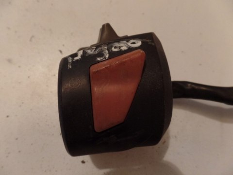 PRZEŁĄCZNIK PRAWY APRILIA PEGASO STRADA