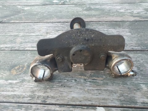 SZTYCA PÓŁKA DOLNA SUZUKI RF 600 SZTYCA PÓŁKA DOLNA SUZUKI RF 600