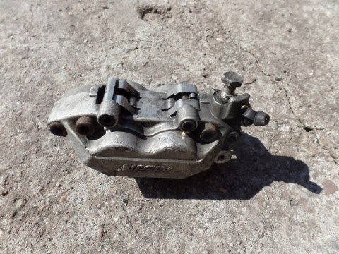 ZACISK HAMULCOWY HONDA VFR