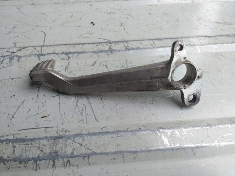 DŹWIGNIA HAMULCA TYŁ NOŻNEGO KAWASAKI ZXR 750 DŹWIGNIA HAMULCA TYŁ NOŻNEGO KAWASAKI ZXR 750