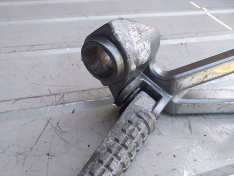 MOCOWANIE PODNÓŻEK PRAWY TYŁ TYLNY KAWASAKI ZX6R MOCOWANIE PODNÓŻEK PRAWY TYŁ TYLNY KAWASAKI ZX6R