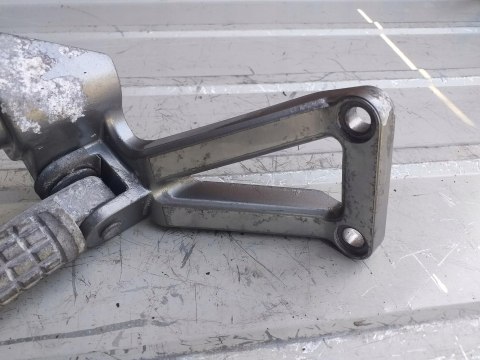 MOCOWANIE PODNÓŻEK PRAWY TYŁ TYLNY KAWASAKI ZX6R MOCOWANIE PODNÓŻEK PRAWY TYŁ TYLNY KAWASAKI ZX6R