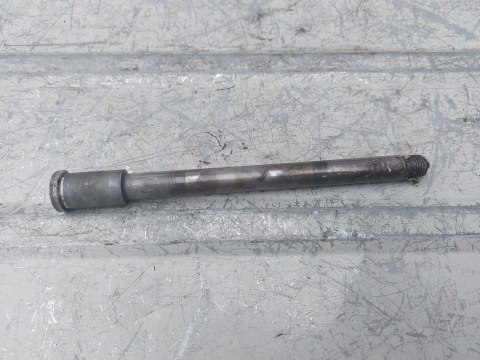 OŚ OŚKA KOŁA KAWASAKI ZZR 250 OŚ OŚKA KOŁA KAWASAKI ZZR 250
