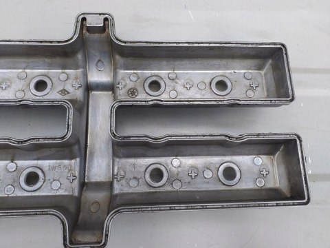 POKRYWA OSŁONA ZAWORÓW GŁOWICY YAMAHA FZR 600 3HE