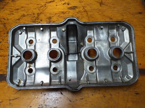 POKRYWA ZAWORÓW GŁOWICY HONDA CBR 500 F1 PC20E