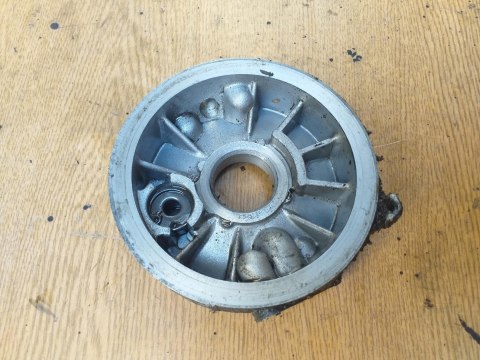 PODSTAWA MOCOWANIE FILTRA OLEJU YAMAHA FZR 500 3HJ PODSTAWA MOCOWANIE FILTRA OLEJU YAMAHA FZR 500 3HJ