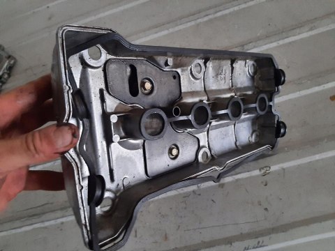 POKRYWA ZAWORÓW GŁOWICY HONDA CBR 600F