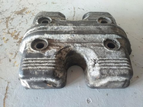 POKRYWA ZAWORÓW GŁOWICY HONDA VF 750 SUPER MAGNA